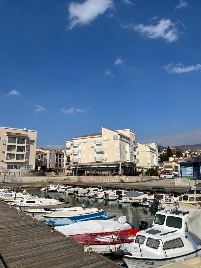 Studio Apartment Marina Mel نوفي فينودولسكي المظهر الخارجي الصورة